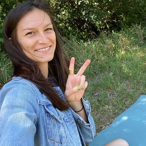 Meet your Posher, Victoria